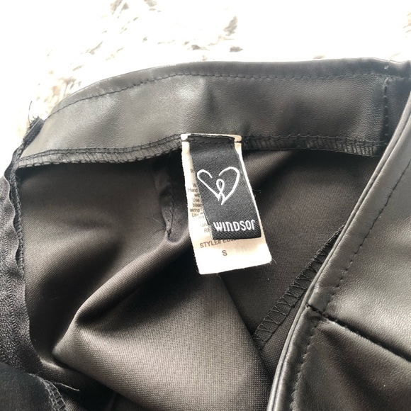 black pleather skirt - Picture 5 of 5